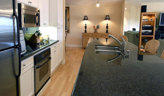 Centaur Granite Countertops - Uba Tuba